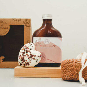 BOX PEACH AND LOVE